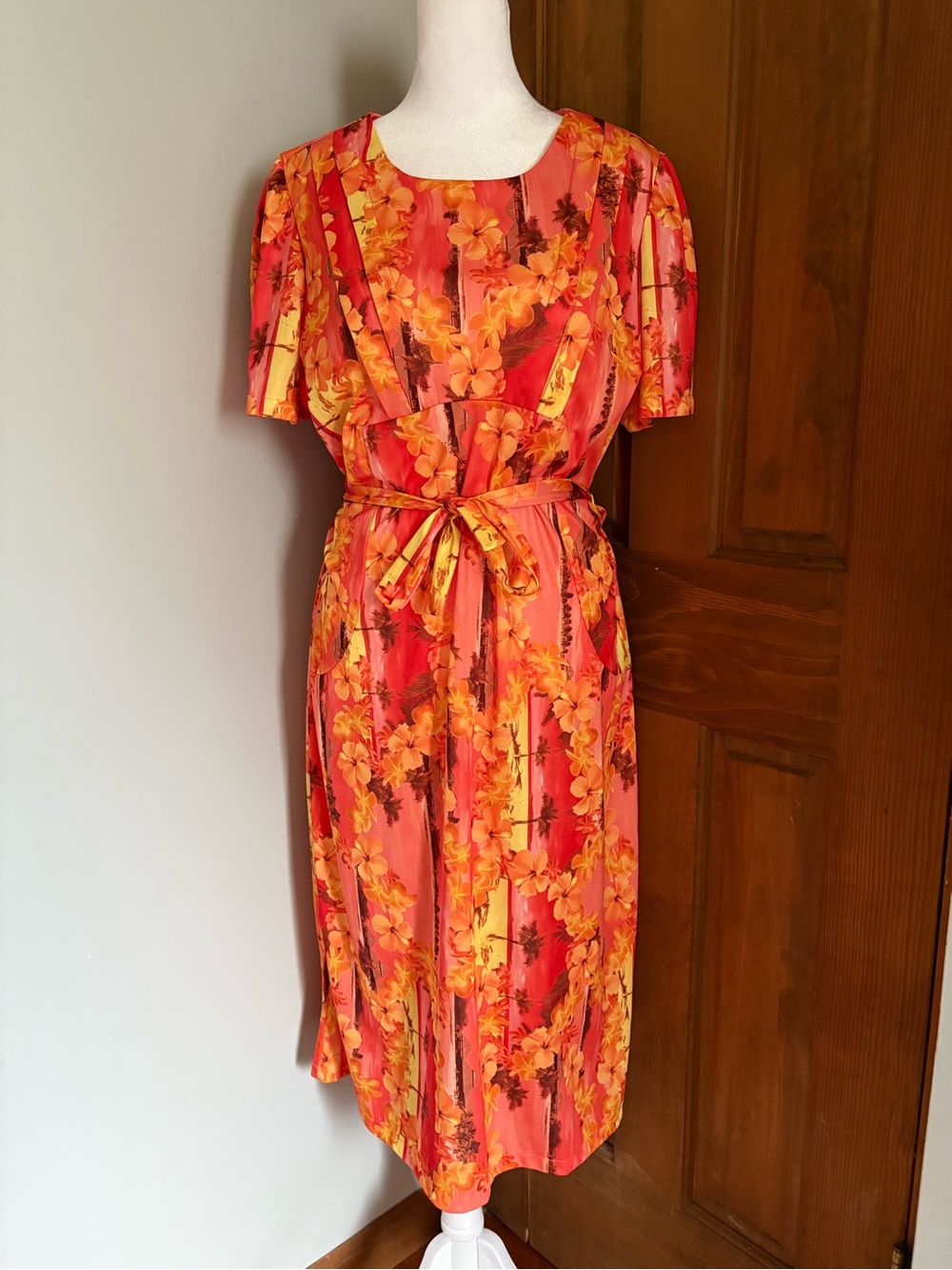 Vintage Frida Fashions Size 16 Medium ? Hawaiian Dress Floral Tropical Bright